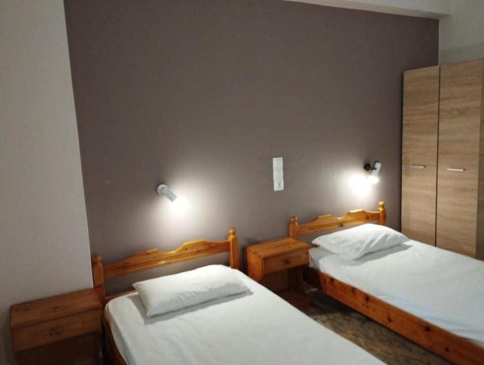 Bed, Night, Summer, View (from property/room), Photo of the whole room, Bedroom, wardrobe