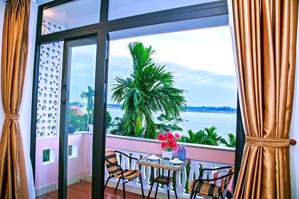 Balcony/Terrace, River view