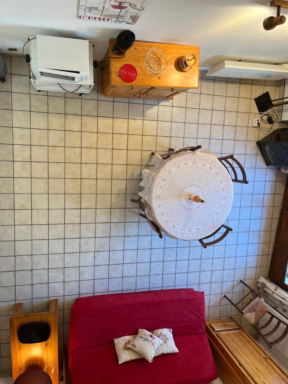 Photo of the whole room