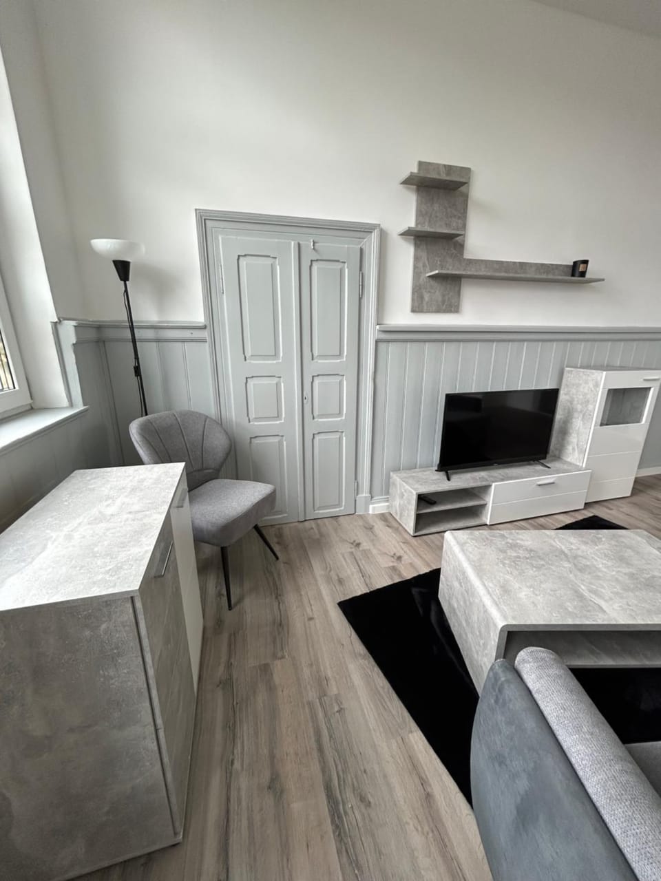 Living room, Seating area