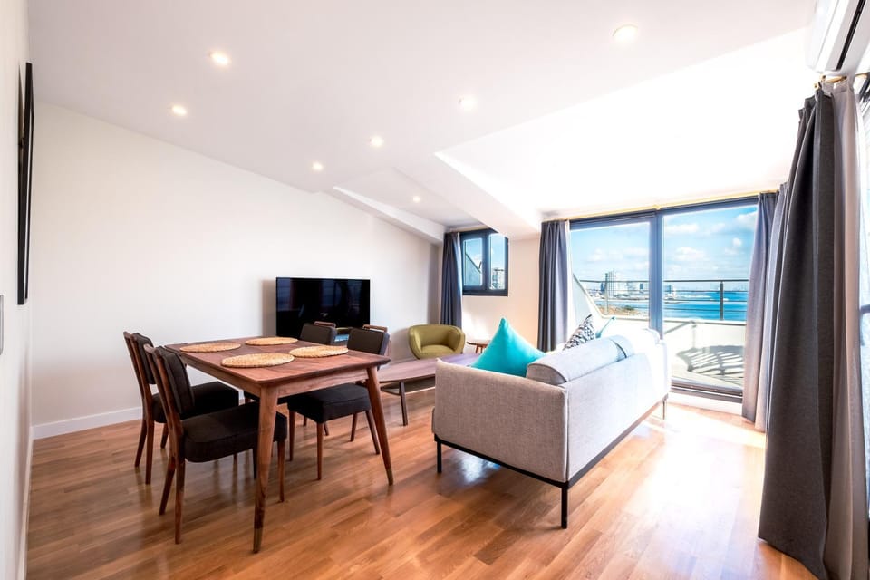 TV and multimedia, View (from property/room), Balcony/Terrace, Living room, Seating area, Dining area