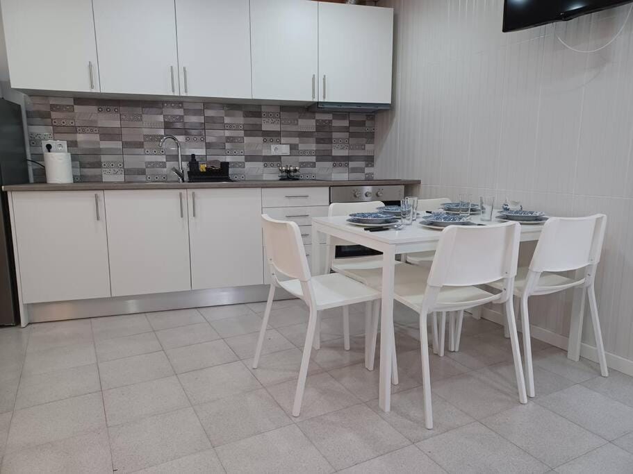 Coffee/tea facilities, Kitchen or kitchenette, Dining area, minibar, pet friendly, stove, toaster