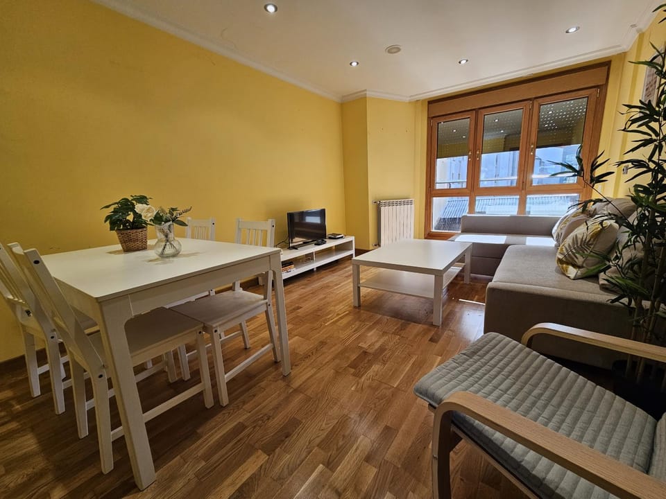 196A Acogedor apartamento en Gijón by R2R Consulting Apartment in Gijón