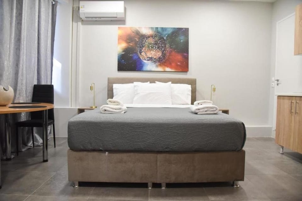 Athens Zeus A by Super Host Hub Apartment in Athens