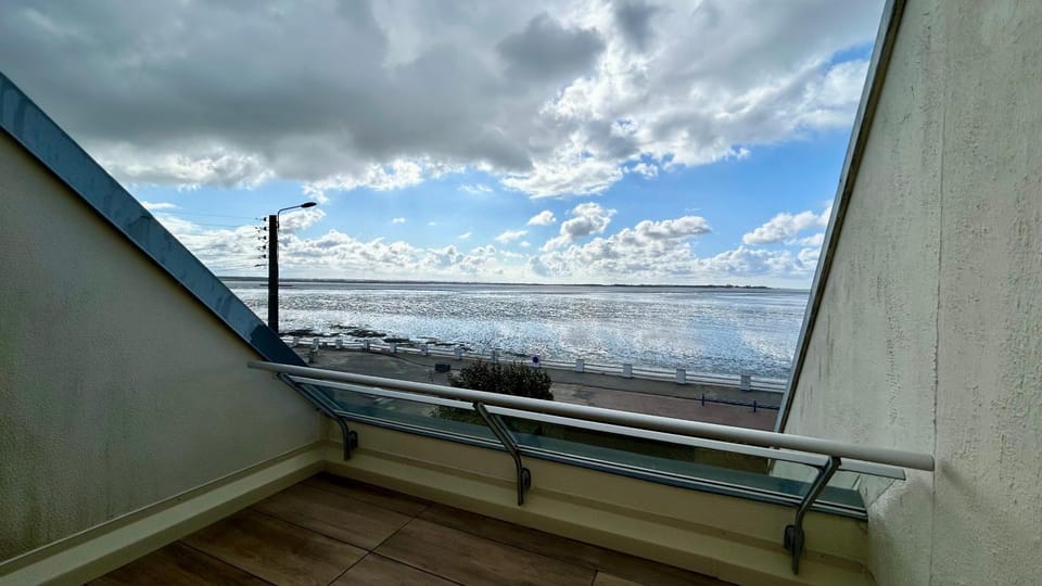 View (from property/room), Balcony/Terrace, Sea view