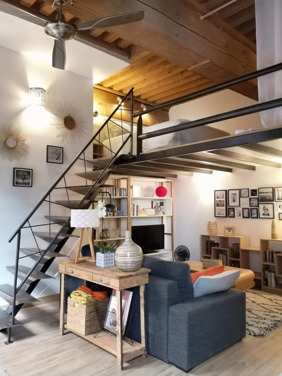 Authentic Loft with Mezzanine & Exposed Stones Heart of Lyon Apartment in Lyon