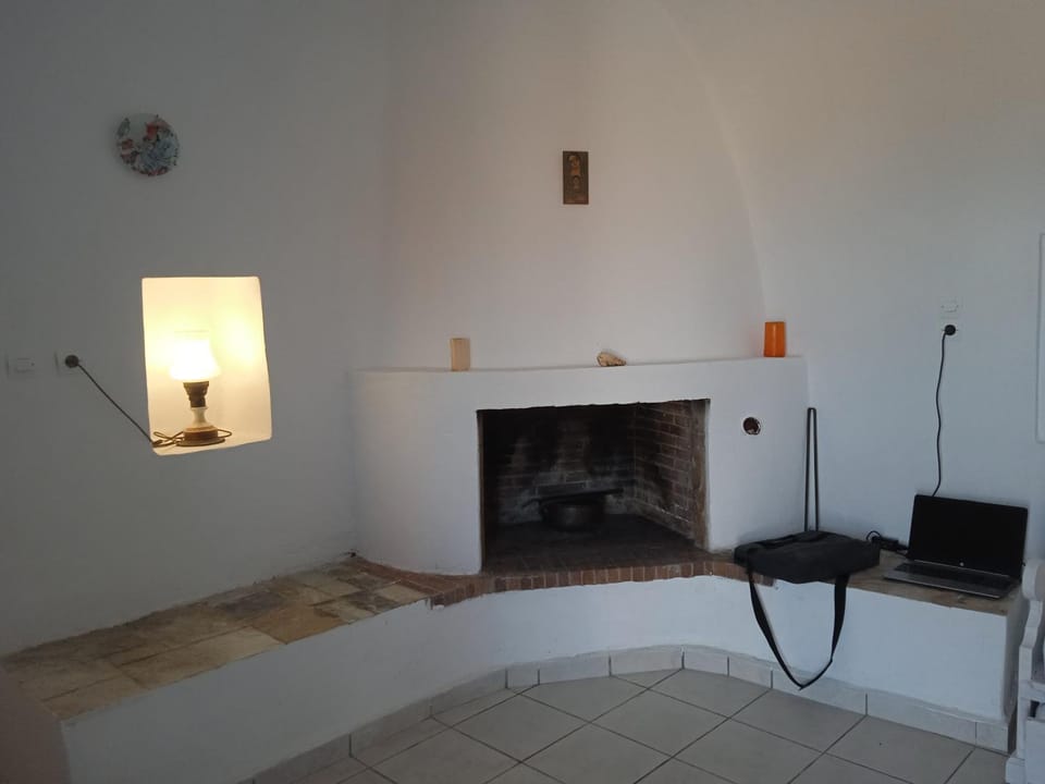 Seating area, flat iron