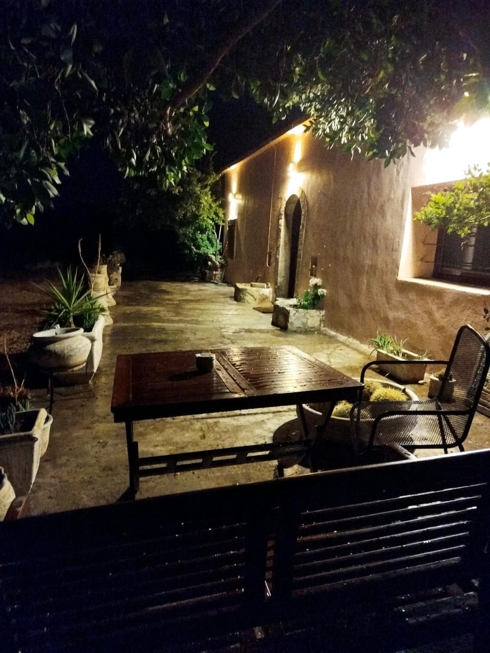 Property building, Garden, Balcony/Terrace, Seating area, Garden view