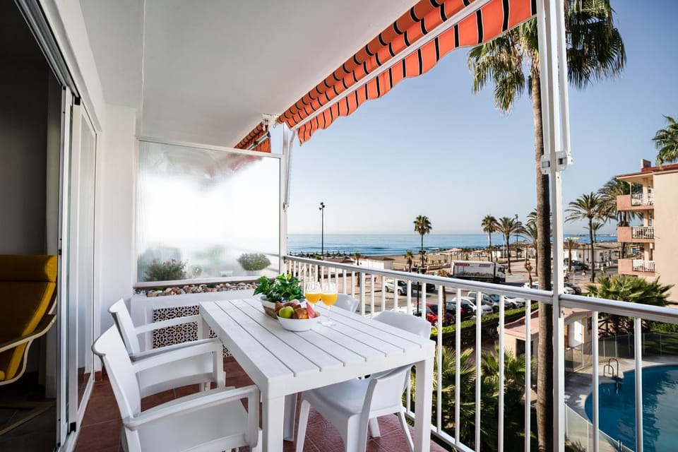 View (from property/room), Balcony/Terrace, Pool view, Sea view, Swimming pool