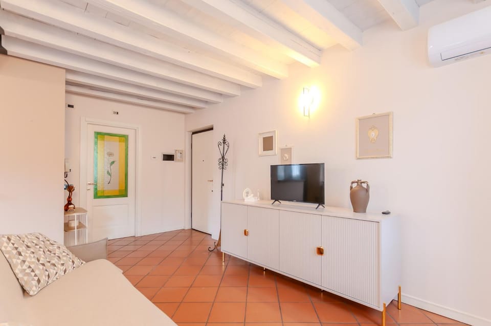 Living room, air conditioner