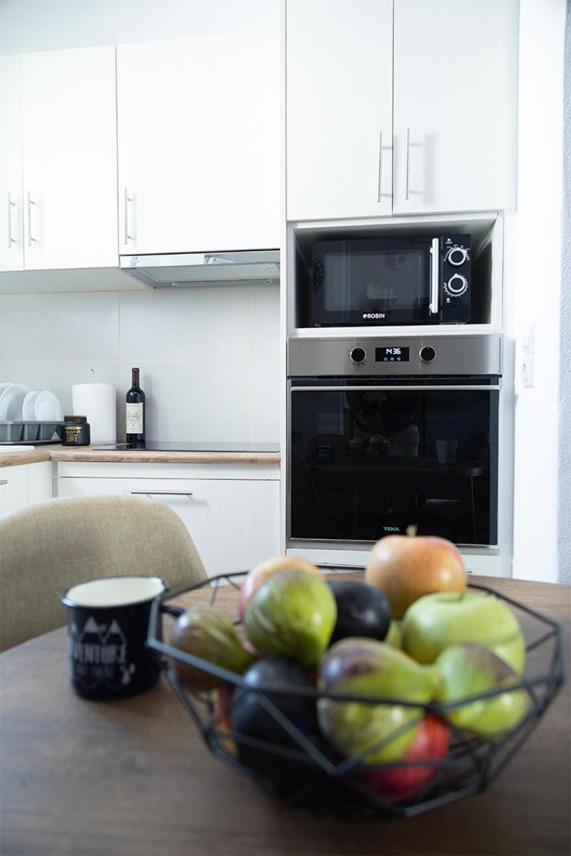 Coffee/tea facilities, Kitchen or kitchenette, Food and drinks, minibar, pet friendly, stove