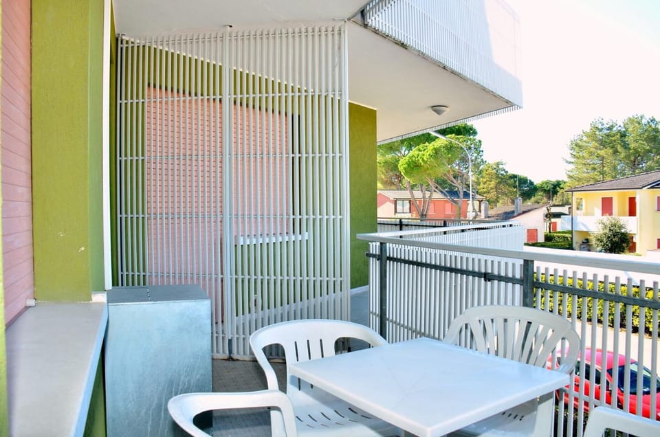 View (from property/room), Balcony/Terrace, furniture