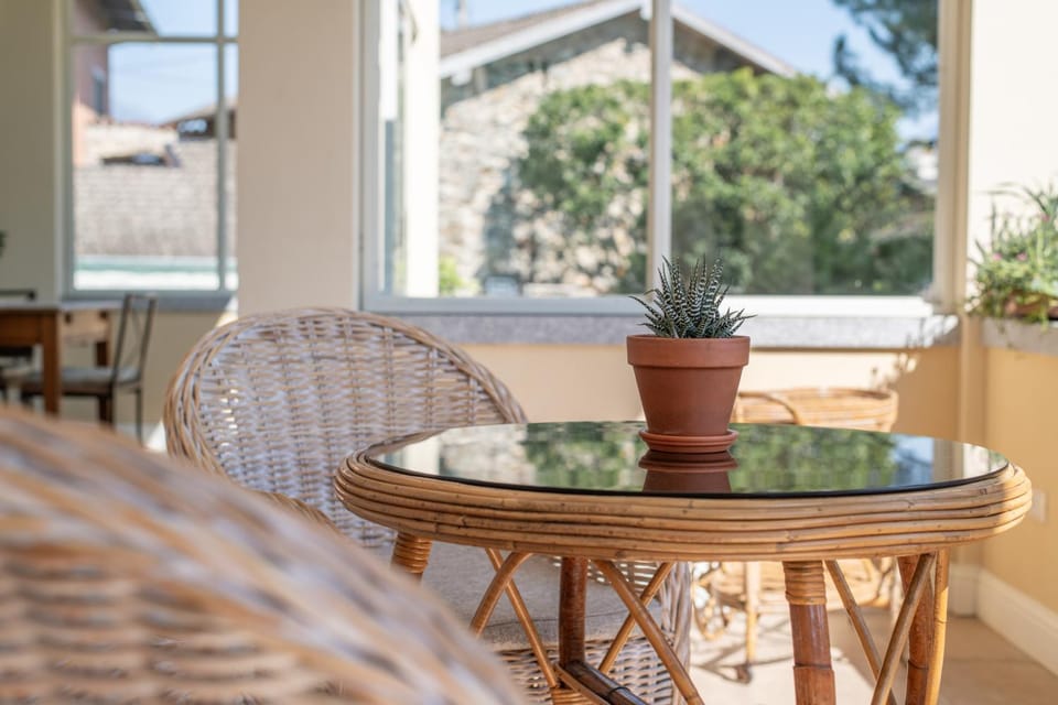 Patio, Day, Balcony/Terrace, Dining area