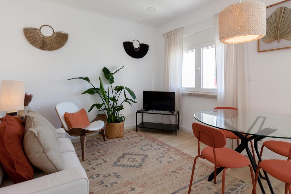 FLH Alcântara Comfy Flat with Balcony Apartment in Lisbon