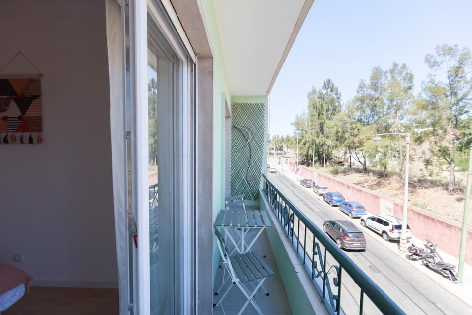 FLH Alcântara Comfy Flat with Balcony Apartment in Lisbon