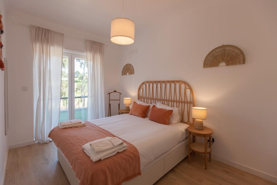 FLH Alcântara Comfy Flat with Balcony Apartment in Lisbon