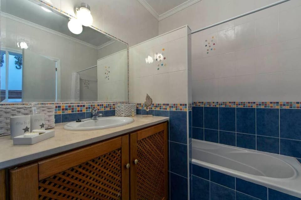 Shower, Bathroom, Bath