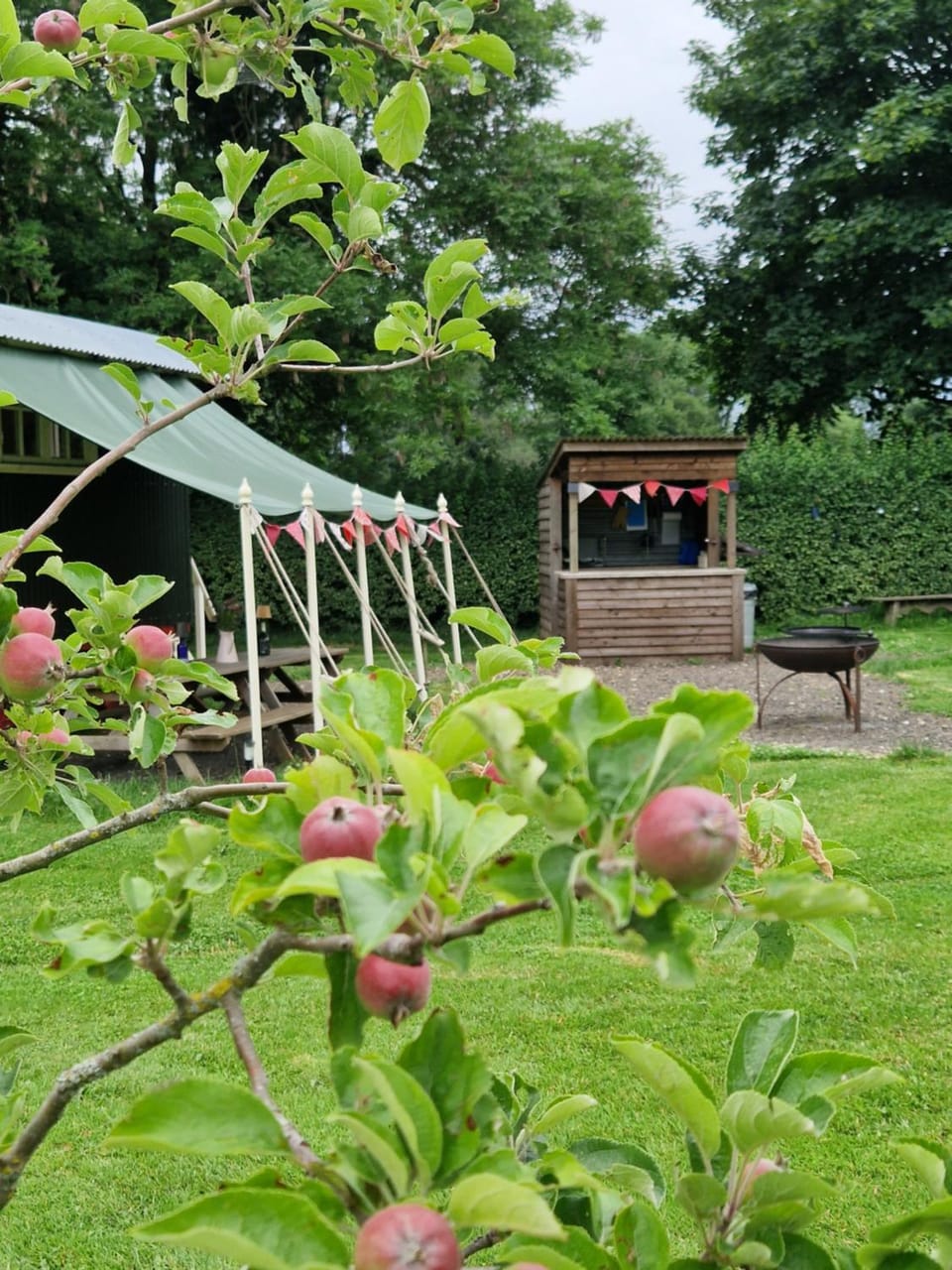 The Delkin Shepherds Huts Castle Combe Luxury tent in England