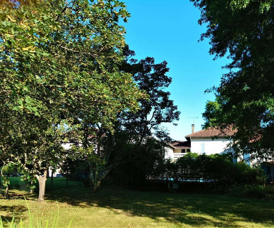 Chambres d'hôtes Villa Lortin Bed and Breakfast in Nouvelle-Aquitaine