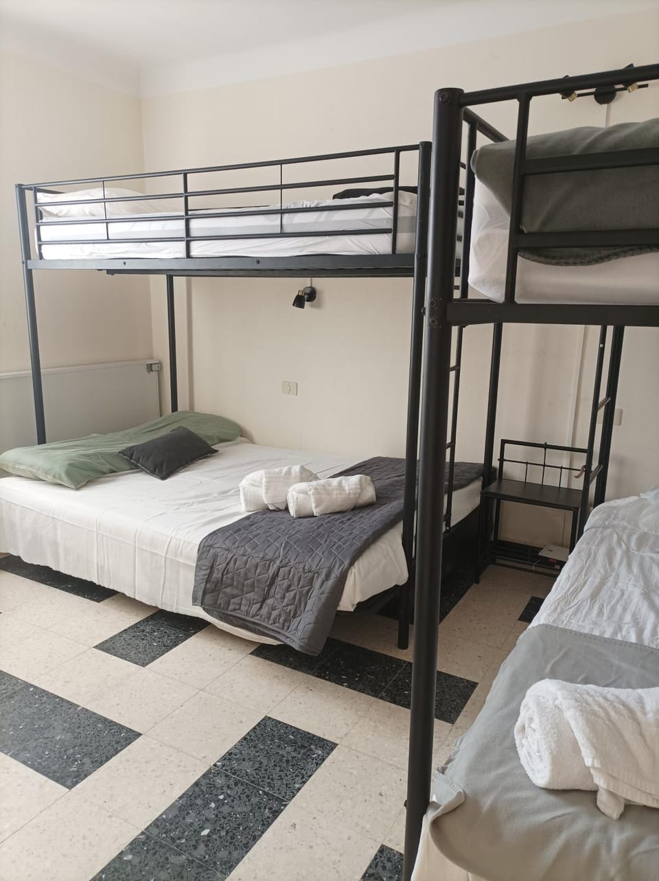 Bed, Bedroom, bunk bed