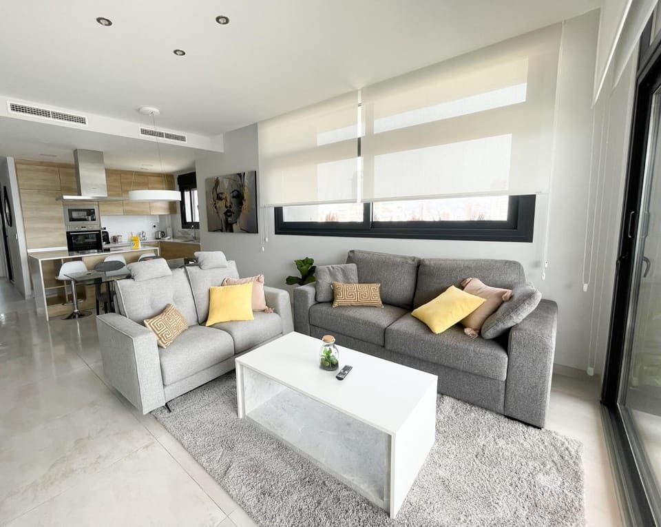 Communal lounge/ TV room, Living room