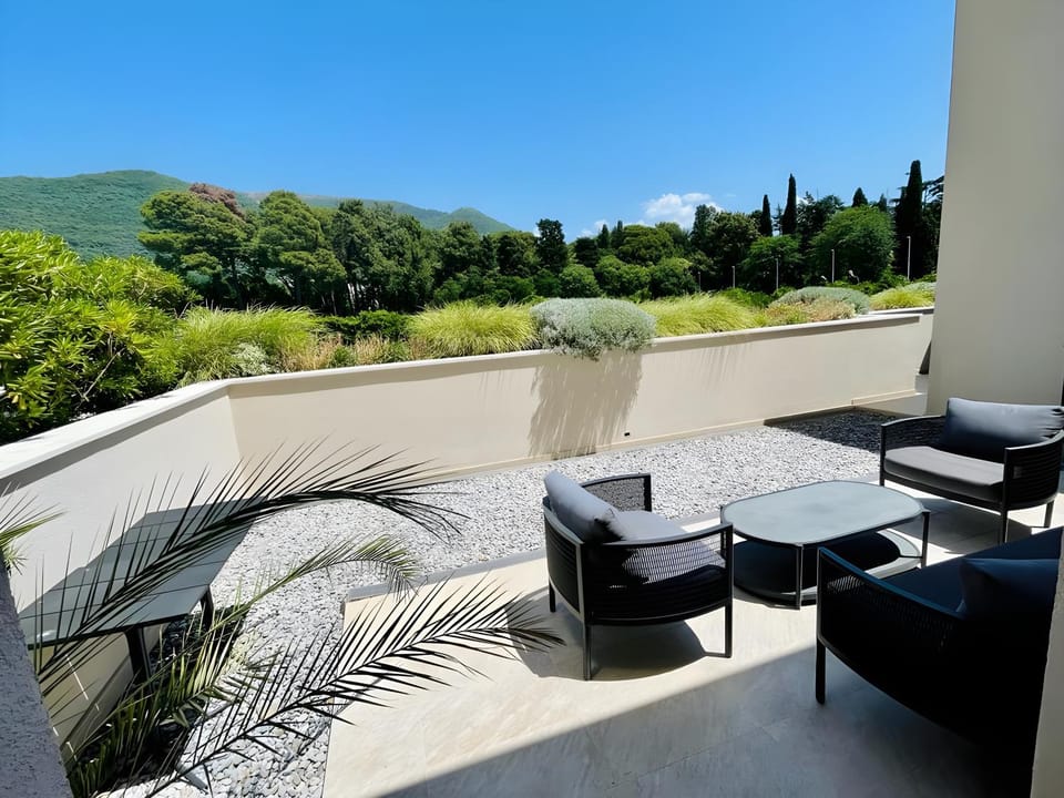 View (from property/room), Balcony/Terrace, Balcony/Terrace, Mountain view