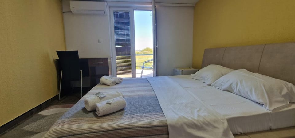 PRESTIGE Bed and Breakfast in Serbia