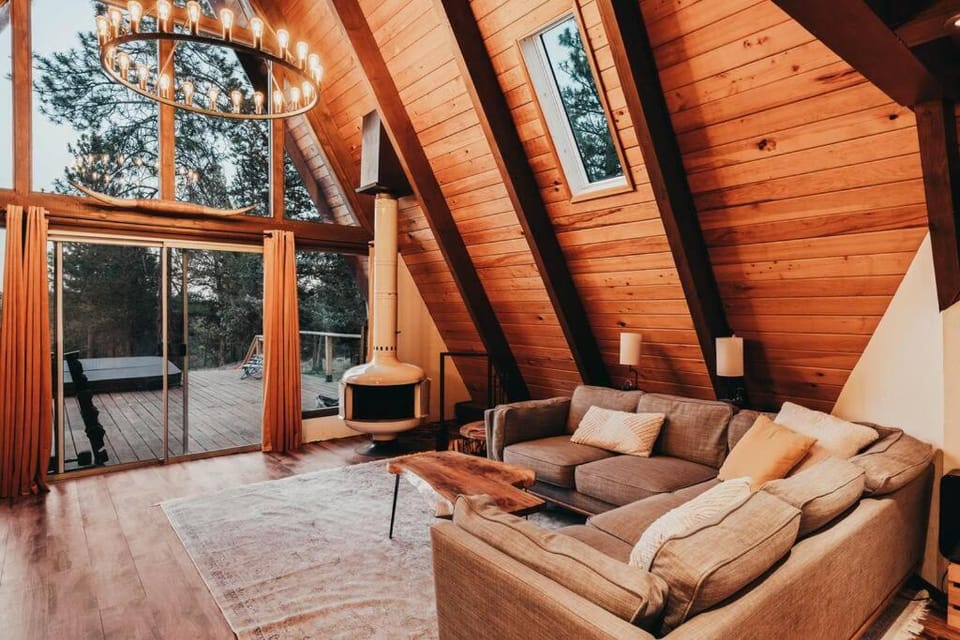 Majestic A-Frame on 5 acres! House in Oregon