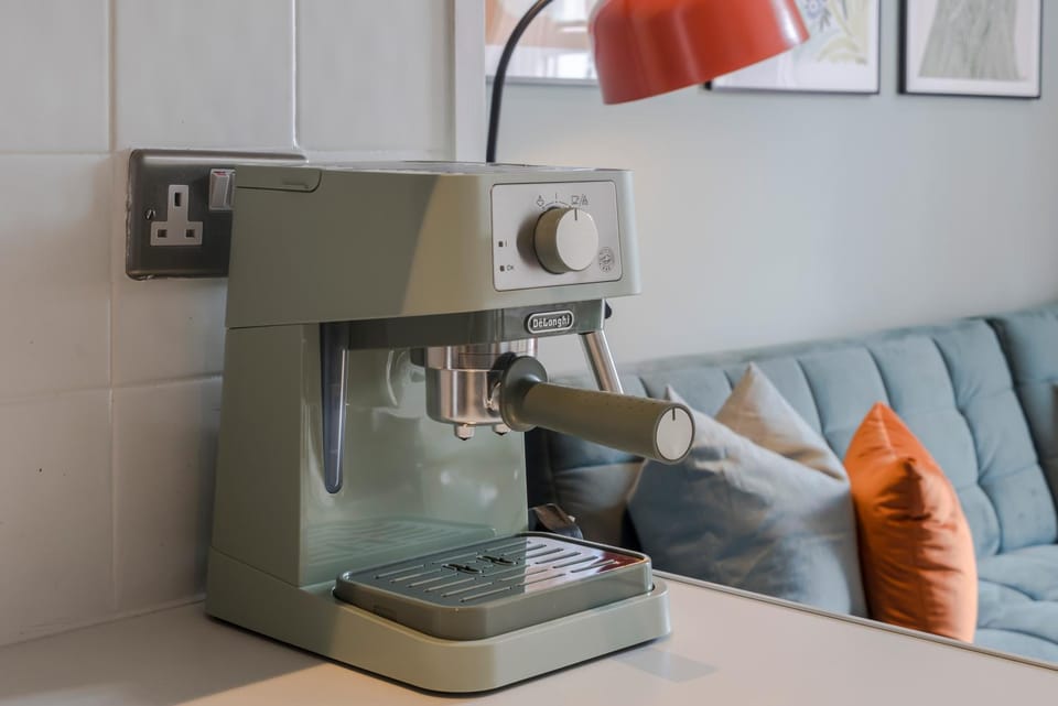Bijou flat on Broadway Market Apartment in London Borough of Hackney