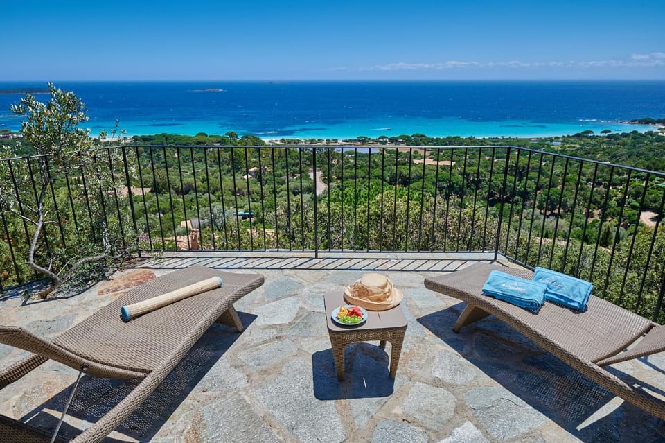 Natural landscape, View (from property/room), Balcony/Terrace, Beach, Sea view, sunbed