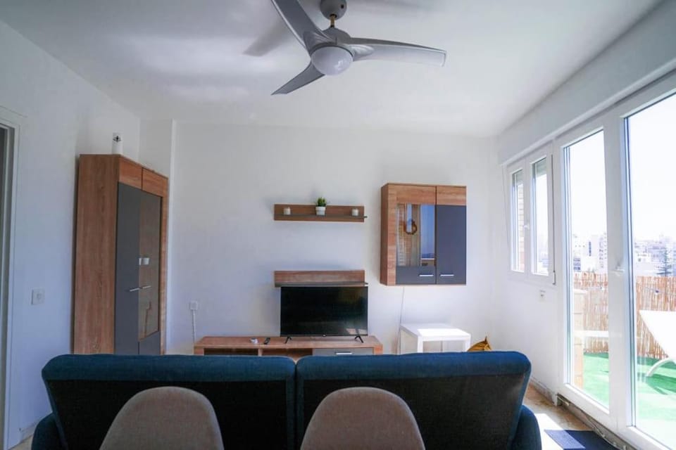 Communal lounge/ TV room, TV and multimedia, Living room, Seating area