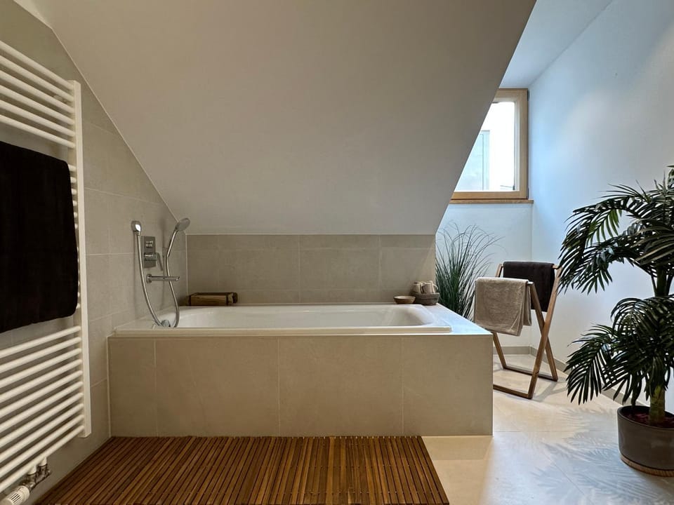 Bathroom, Bath