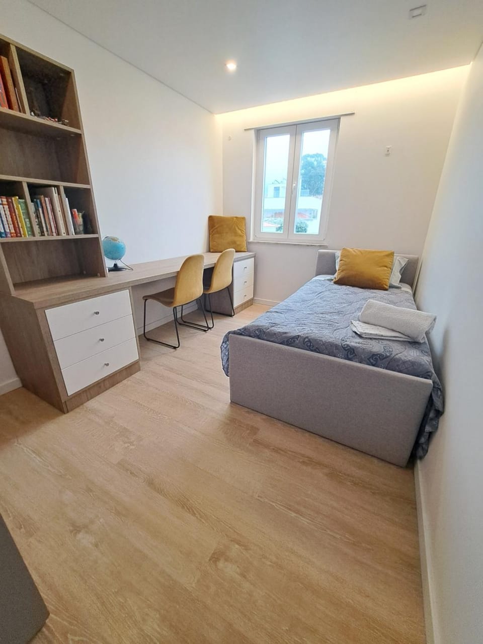Bed, Bedroom