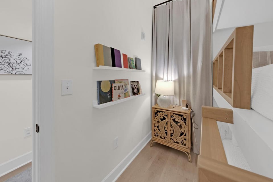 Emerald By Alma - Updated 3BD 2BA condo Seagrove Highlands Apartment in South Walton County