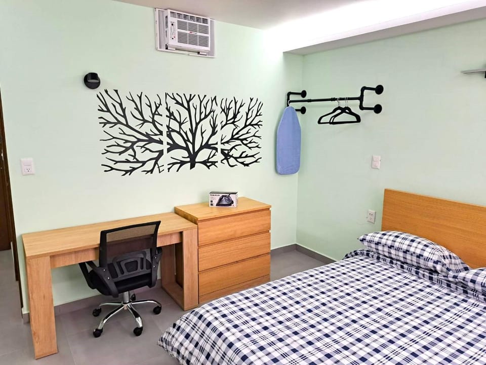 Bed, Photo of the whole room, Bedroom, air conditioner