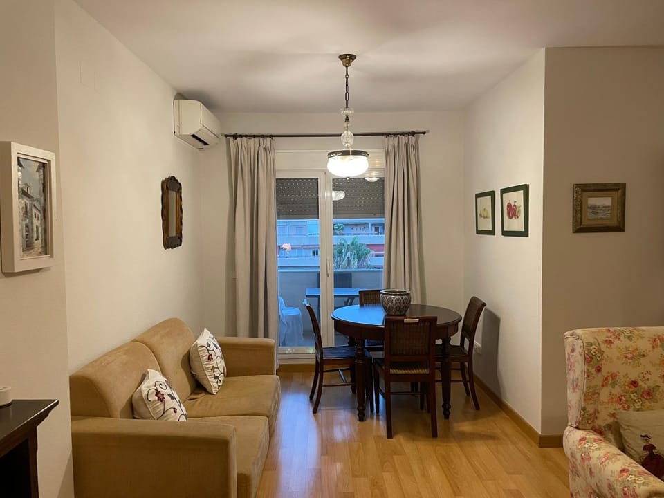 Living room, Seating area, Dining area