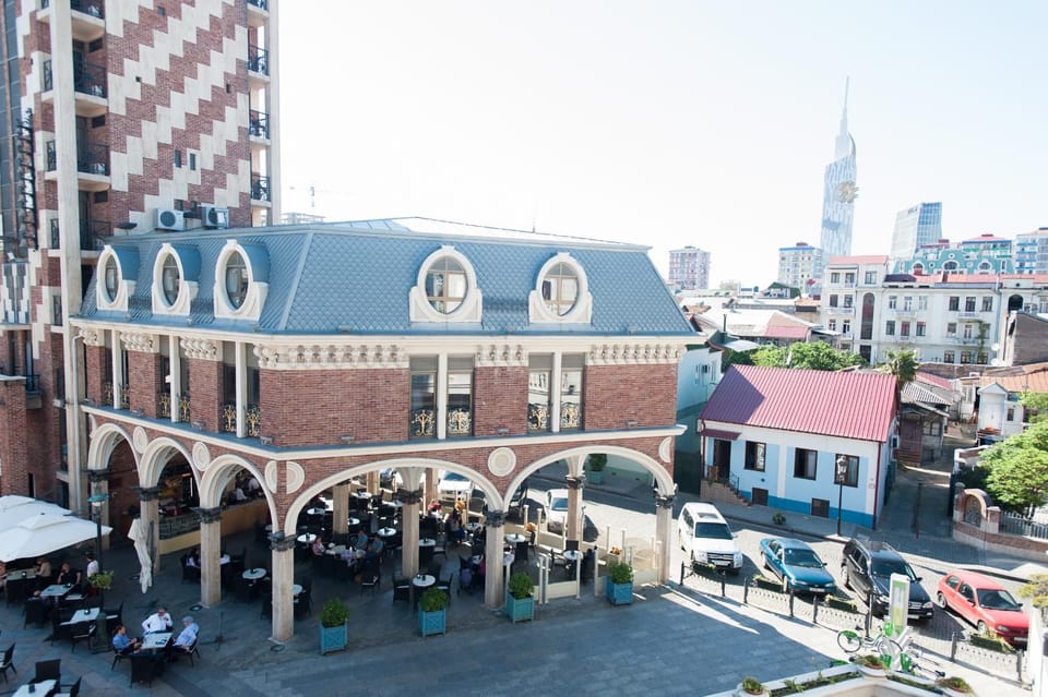 Restaurant/places to eat, Facade/entrance
