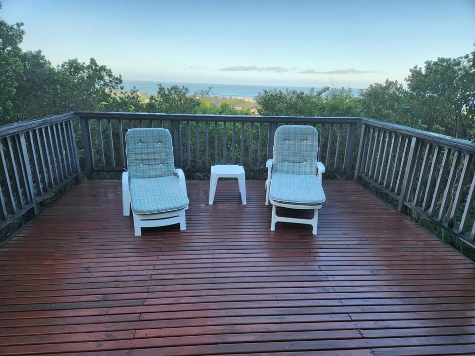 View (from property/room), Balcony/Terrace, sunbed