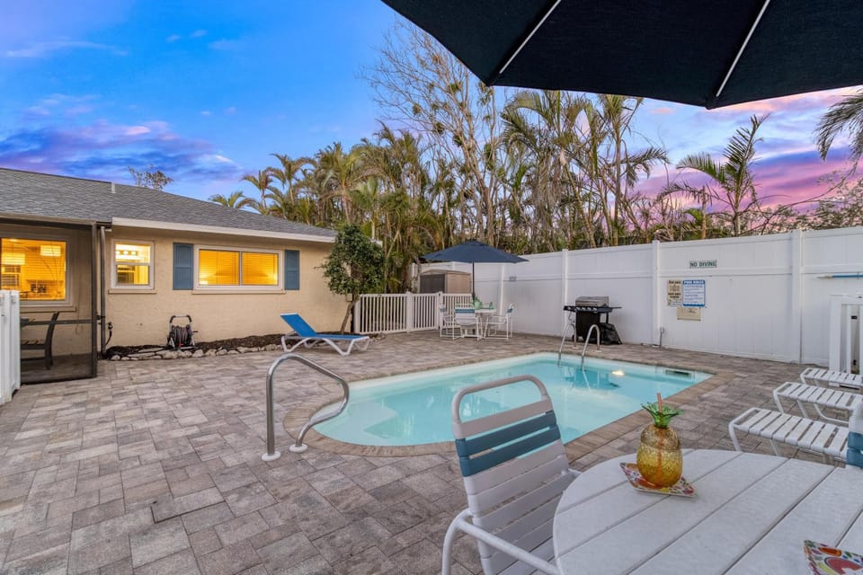 Sandy Seahorse Cottage House in Florida