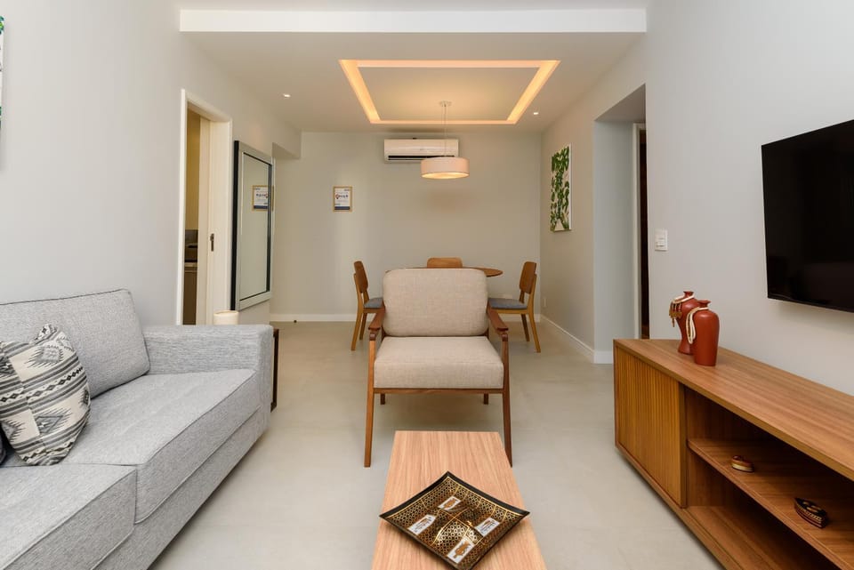 3-Bedroom 600m to Shopping Leblon | GBC 260/301 Apartment in Rio de Janeiro