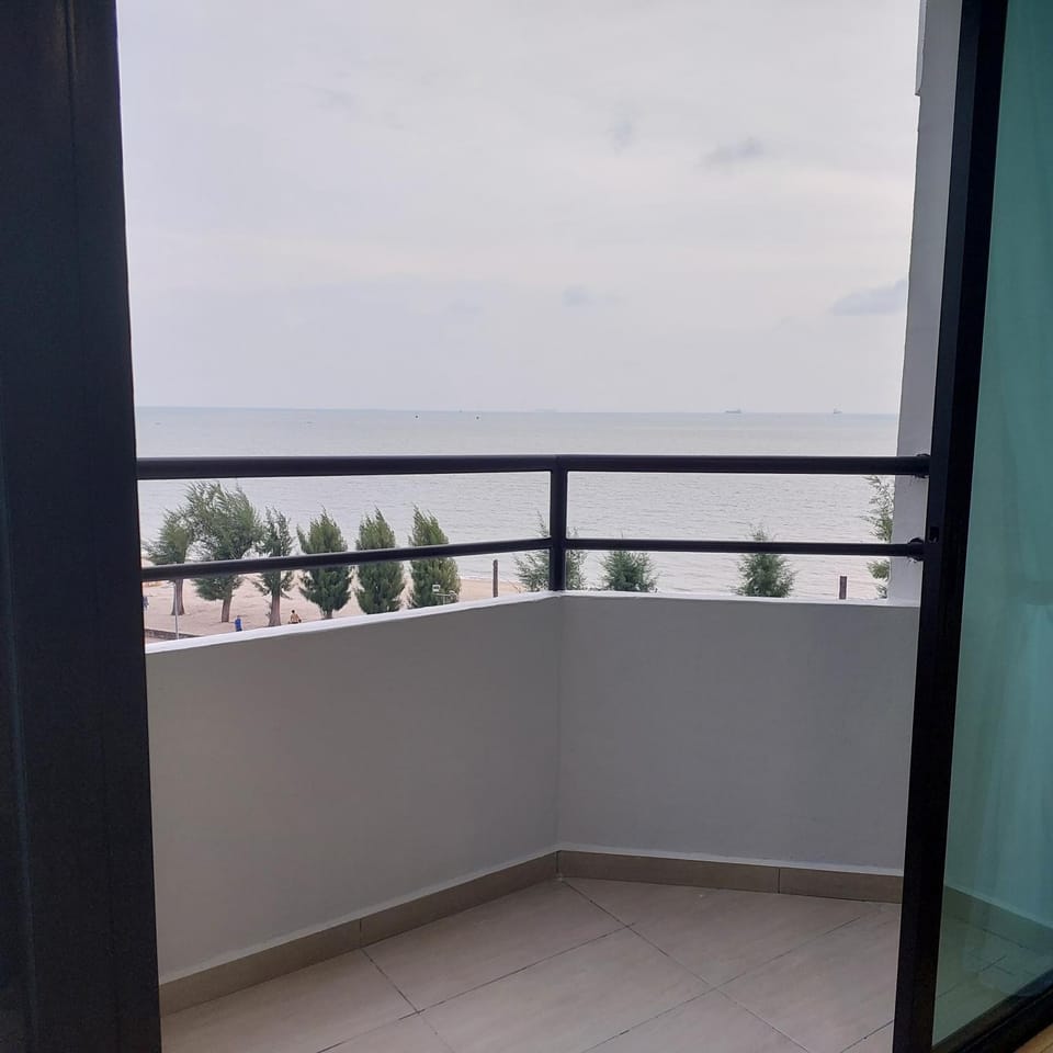 View (from property/room), Balcony/Terrace, Sea view