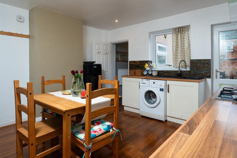 Happy Land Home Apartment in Worcester