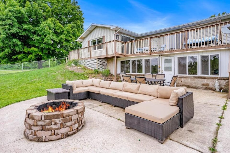 Fontano Casa House in Lake Michigan Beach