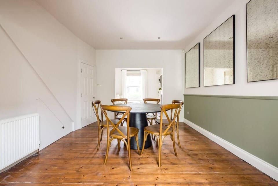 The North Kensington Cottage By Hok Living House in City of Westminster