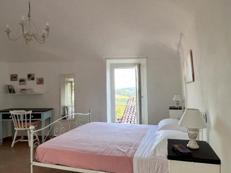 Bed, Photo of the whole room, Bedroom, hair dresser