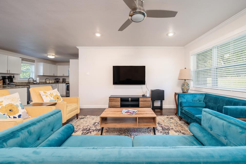 Miya's Happy Circle- Family Friendly Escape by Fun House in Rockwell