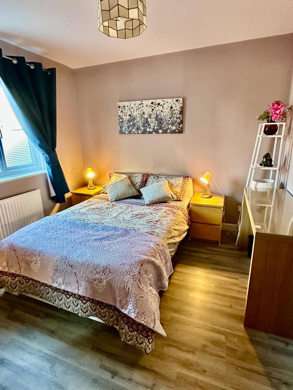 NKN cosy maisonette close to Dartford train station, free parking, food, shopping Apartment in Dartford