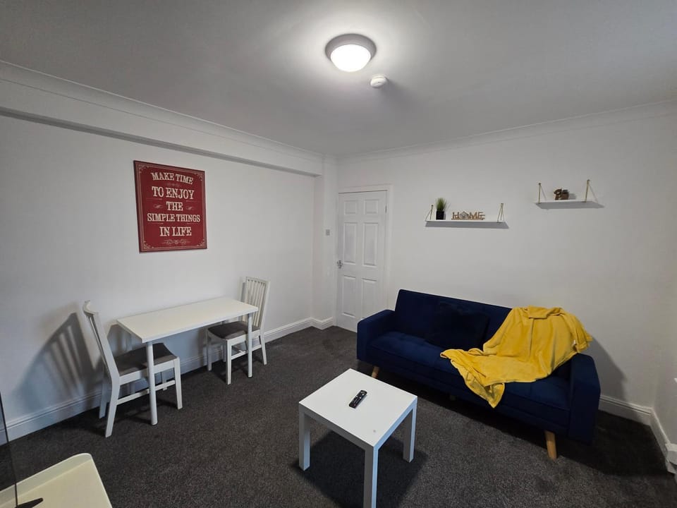 Communal lounge/ TV room, TV and multimedia, Living room, heating, internet