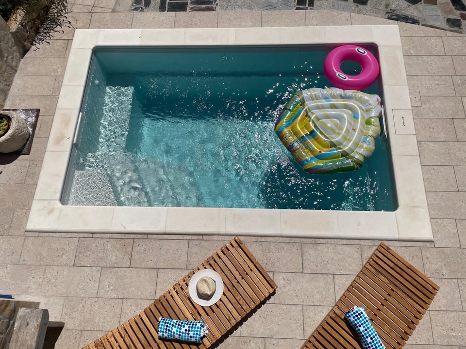 Balcony/Terrace, Pool view, Swimming pool