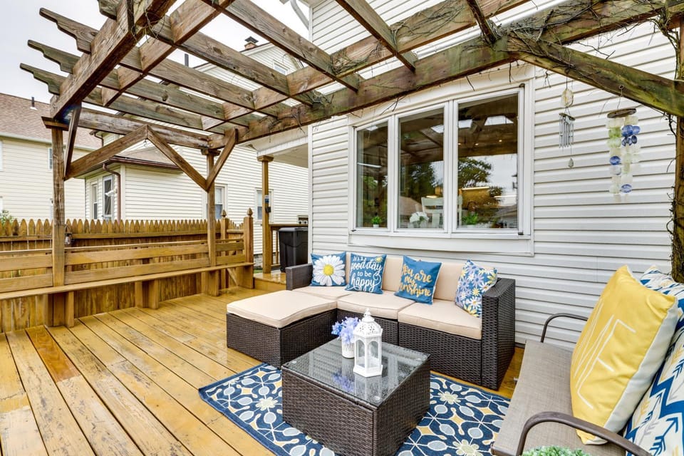 3 Mi to Dtwn Springfield: Winter Retreat w/ Office House in Springfield